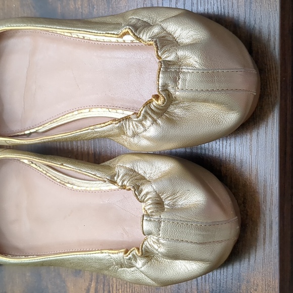 Lilly Pulitzer Gold Ballet Flats Sz. 10 - Picture 4 of 8